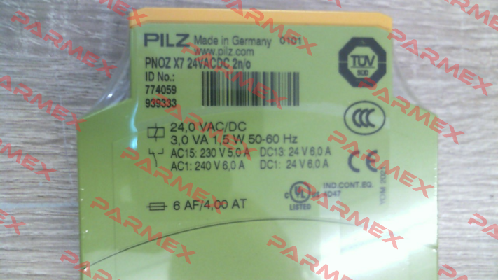 P/N: 774059 Type: PNOZ X7 24VACDC 2n/o Pilz
